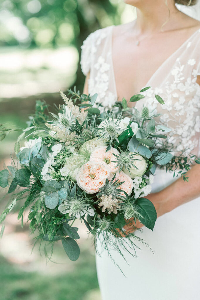 Elegant wedding bouquet 