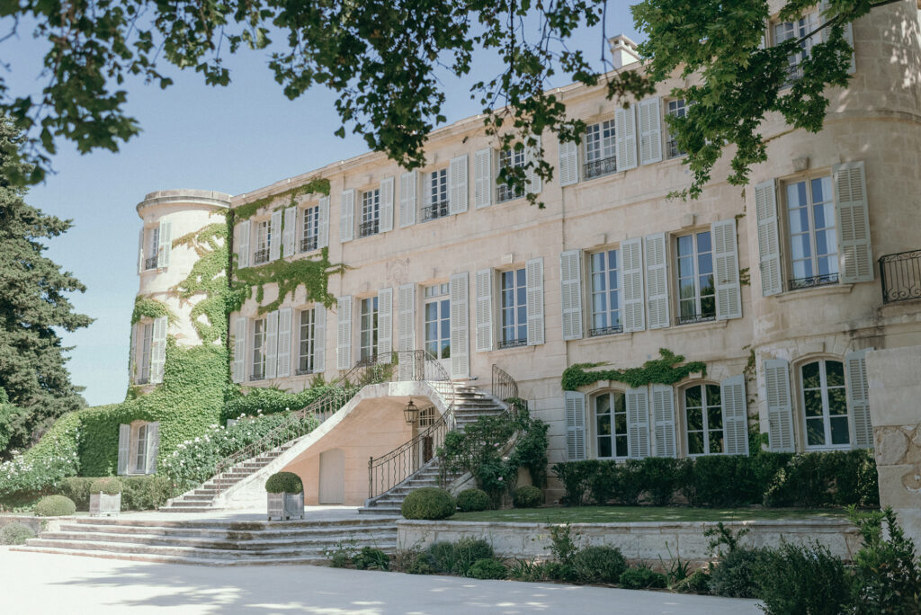 Luxury wedding venue Château d'Estoublon in the heart of the Provence